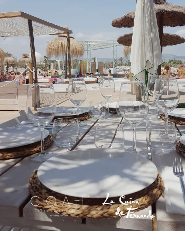 Nuestros mejores deseos de éxito para el nuevo proyecto del Chef Fernando Molina. Su #DeSoca <a href="/cuinafernando/">La Cuina de Fernando</a> abre este viernes en #GoahRestaurant del complejo #Nudo con impresionantes vistas sobre la Playa del Pinar.
📲 Reservas 699 20 00 36