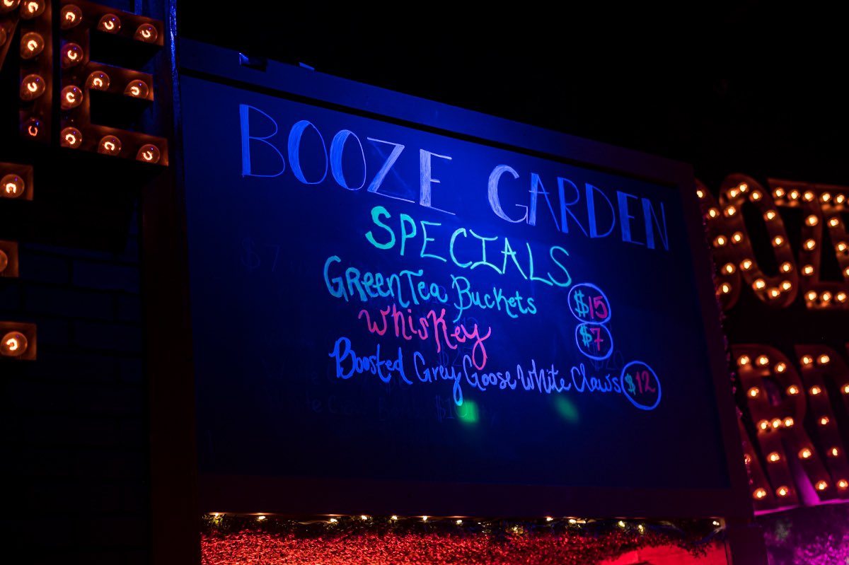 BoozeGardenWyn's tweet photo. #BoozeGarden TONIGHT ! Ladies drink FREE from 6pm-9pm we also have $7 whiskeys $12 boosted white claws $15 green tea buckets $30 corona buckets ! https://t.co/m9H99PvGTd