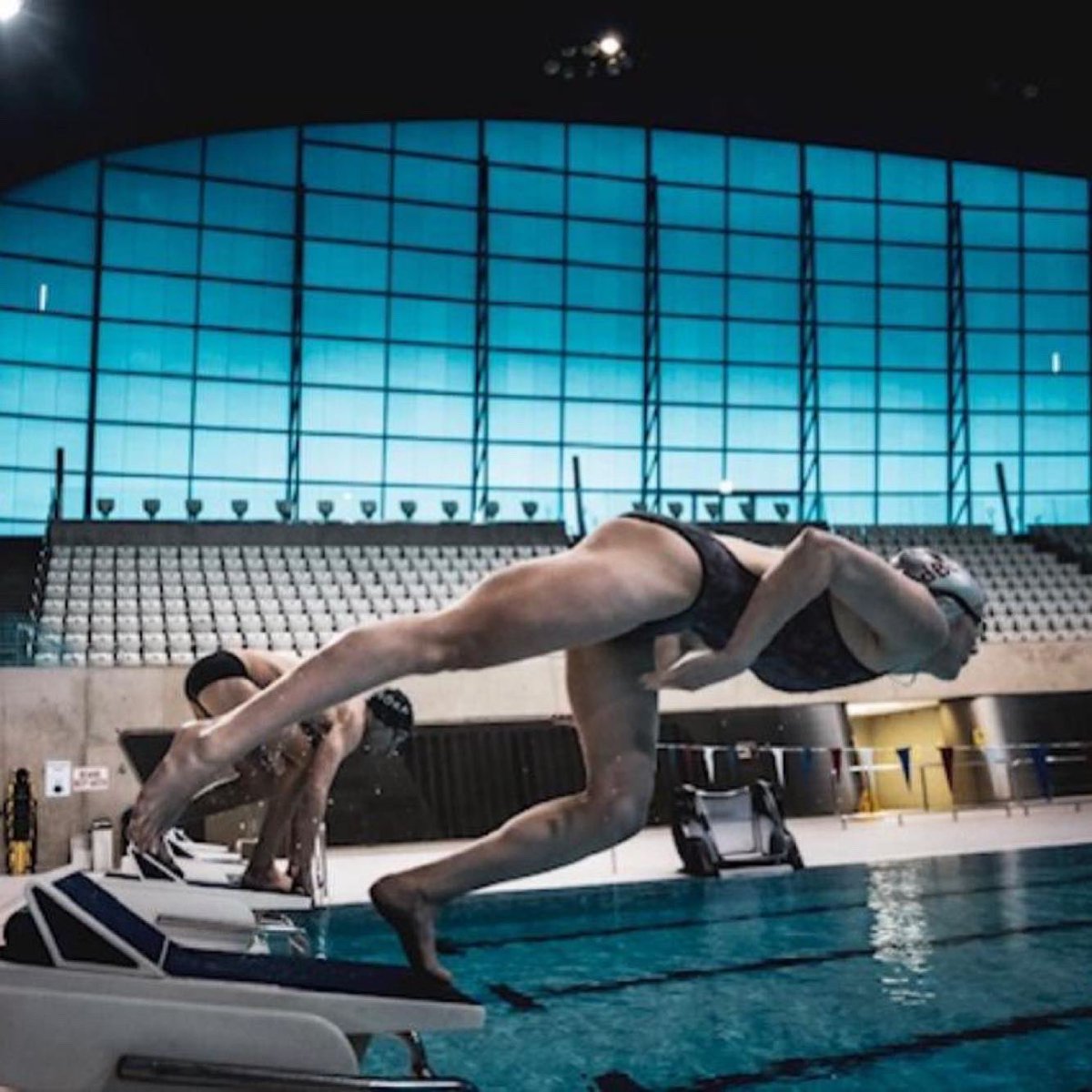 EppingForestSC's tweet photo. Meet Lucy Charles-Barclay, one of EFDSC’s Elite Athletes. Lucy has been training at the LAC to prepare for Olympic trials in April, where she will be competing in the 1500m freestyle representing Epping forest district swimming club! 💛🖤 https://t.co/NGSYG1j5HD
