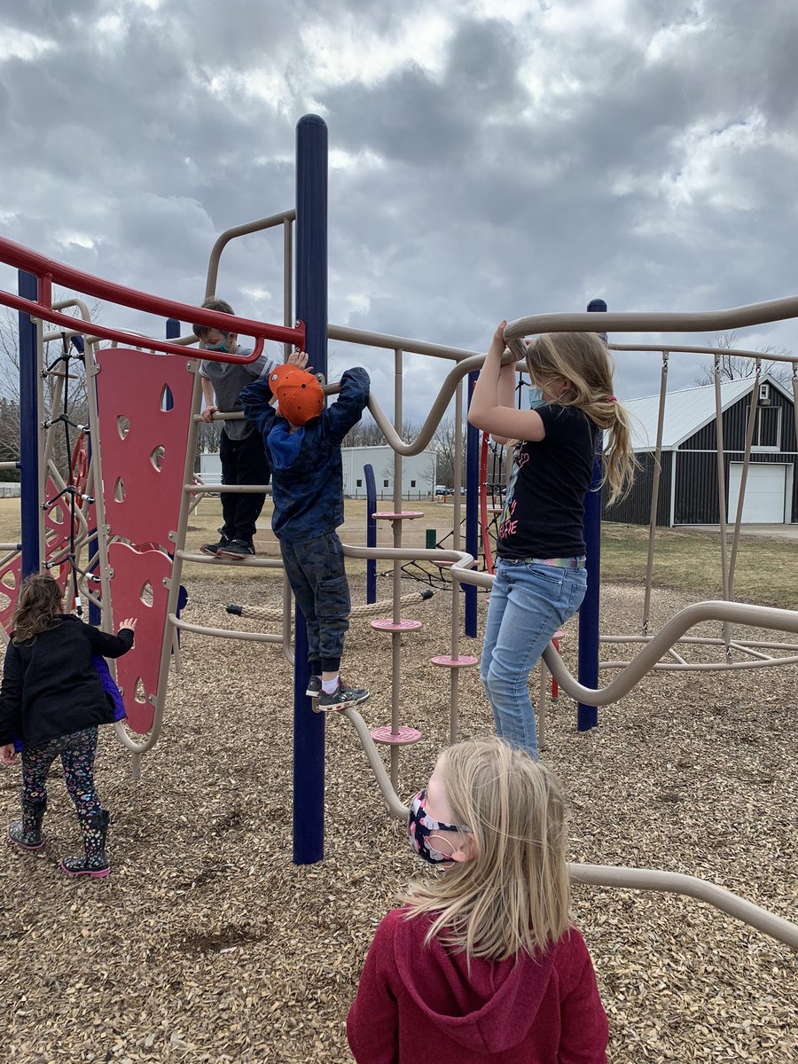 wiffenGr2's tweet photo. We are thrilled to be back using our muscles to climb and play outside!! We couldn’t ask for better weather in March! @SeaforthPublic https://t.co/mb4uwsKqRz