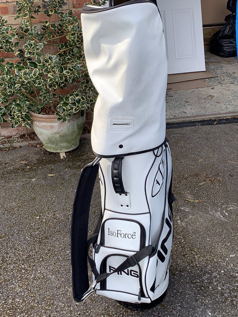 Tim29DBC's tweet photo. @WestwoodLee Hi Lee, I have an old bag of yours I bought at a Charity auction in Leeds about 18/19 years ago in favour of a Worksop children’s charity . I’ve never had the guts to use it!. I wondered if you wanted it to auction again? https://t.co/kcPGYR5frL