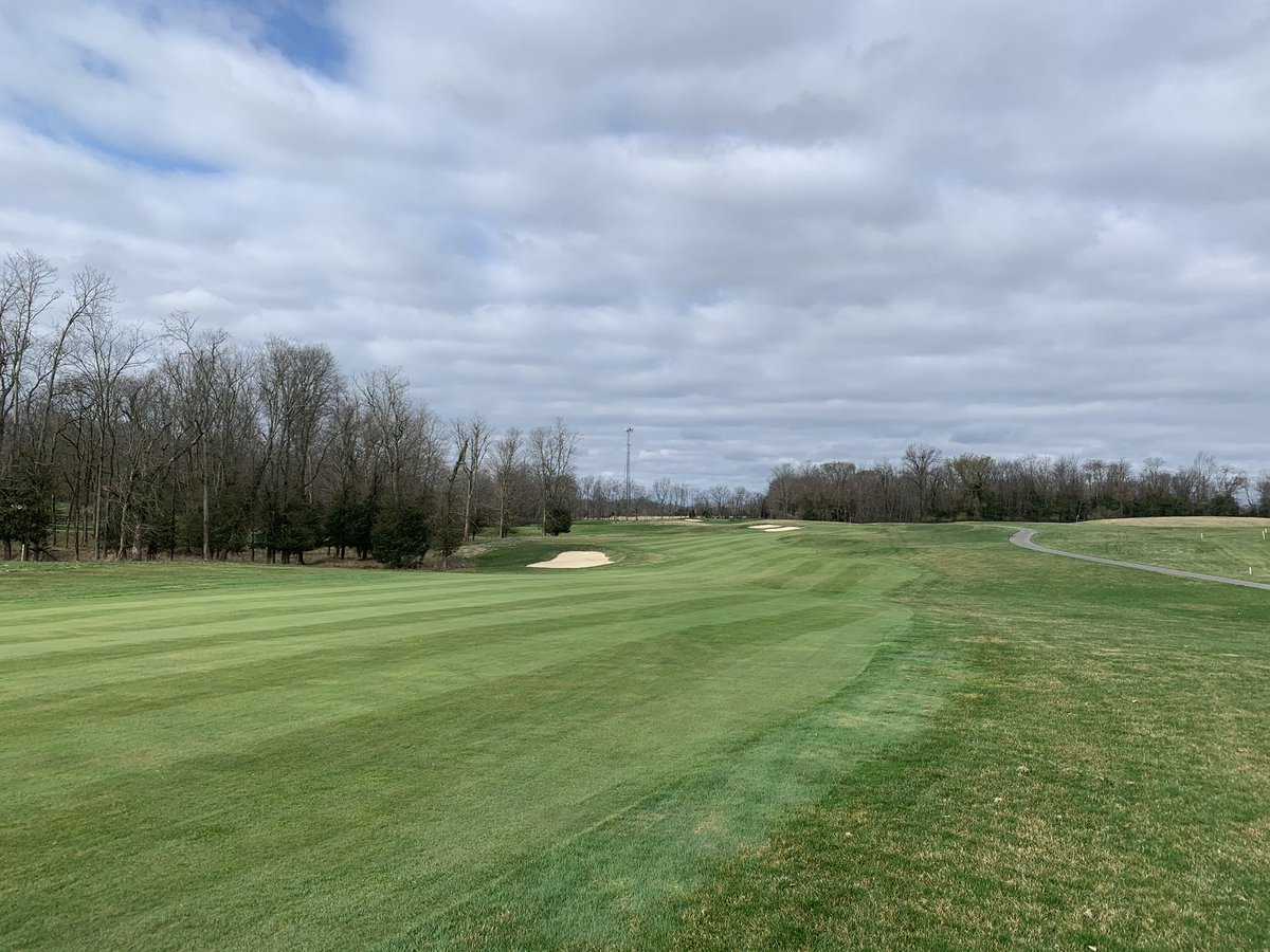 Beautiful day at the office. <a href="/Ulgcgolfsupt/">Noah Pier, CGCS</a> <a href="/AdamrFisher24/">Adam Fisher 🇺🇸🇺🇦</a>