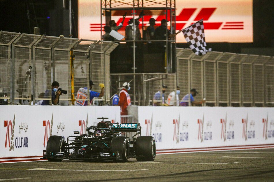 RacingNews56's tweet photo. F1 is on the way to Sakhir. Lewis Hamilton took victory in 2020
@LewisHamilton 
@MercedesAMGF1 
@BAH_Int_Circuit 
@F1 
#BahrainGP
#LewisHamilton https://t.co/npBCmX2OYv