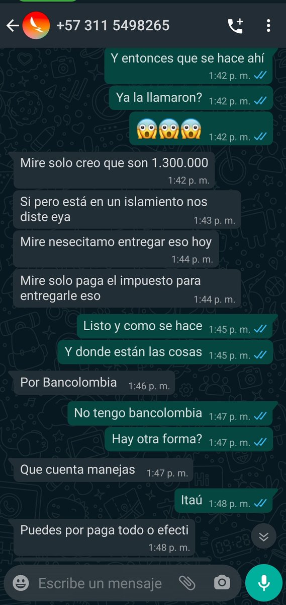 omarandresreina's tweet photo. Desde hace 3 días vengo sosteniendo una conversación con unos estafadores. Me contactaron para entregarme un supuesto paquete que envió una amiga desde USA. Ya les consigné el millón 300. Por si alguno quiere la cadena de oro o los "aifon" que vienen en la caja 😅🤣🇺🇲 👉🏼SIGUE👇🏼🧵 https://t.co/4au1ZIMRxP