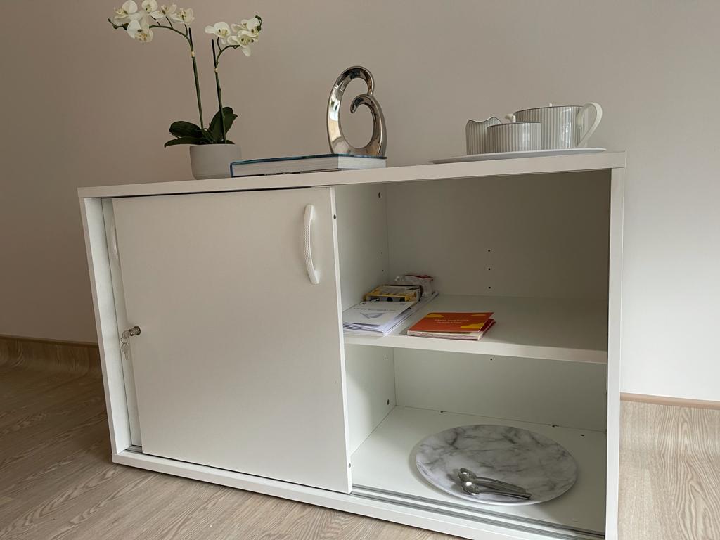 care_iow's tweet photo. Introducing ED’s new fully furnished relatives room. We designed a tranquil space with relatives in mind 
‘You said, we did!’
@ChiefExecIOWNHS @KirkWard_NHS @IWPtExperience 
@JoeSmyt60600237 https://t.co/ghhLNjcpXE