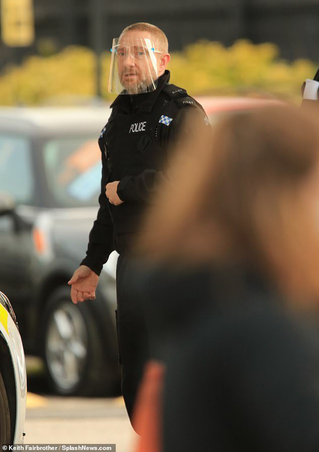 New!!!! 뉴짤이네요 Martin Freeman was spotted looking in high spirits as he filmed scenes for new crime comedy-drama The Responder in Liverpool on Thursday