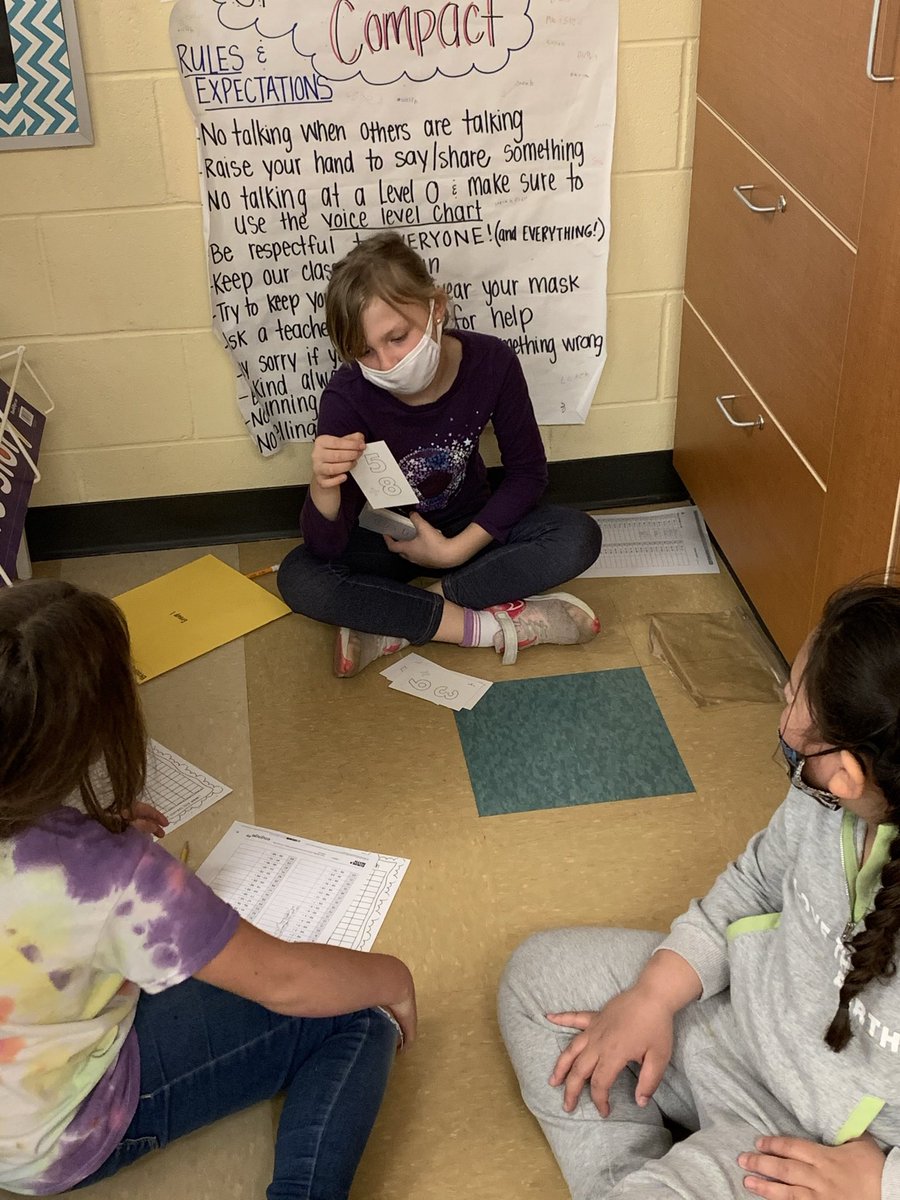 mrspruitt_'s tweet image. @Hamilton_RWE 2nd graders are loving the new structure of their math block! They asked @mrspruittRW if they were doing centers today, and when she responded yes they cheered!! 💙 @RWPrincipalHCSD @RWAsstPHCSD