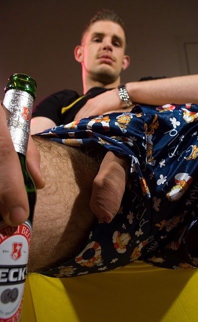 El_Gambito_TC's tweet photo. #DickSlip, #PublicDick, #CocksInPublic, #Freeballing https://t.co/QXRWvsJIK0