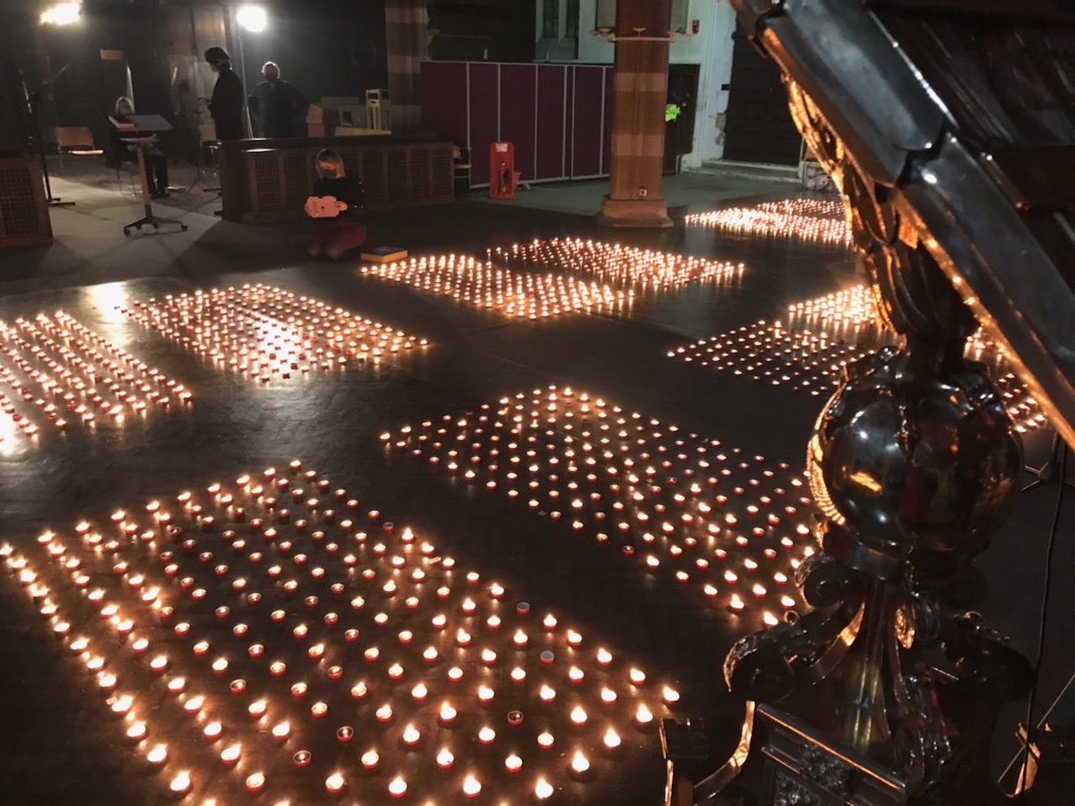 engcathedrals's tweet photo. Yesterday in #Leicester 

2,307 candles lit @LeicsCathedral, one for every life lost to #Covid in the city and the county. #NationalDayOfReflection https://t.co/77dMuiSEIP