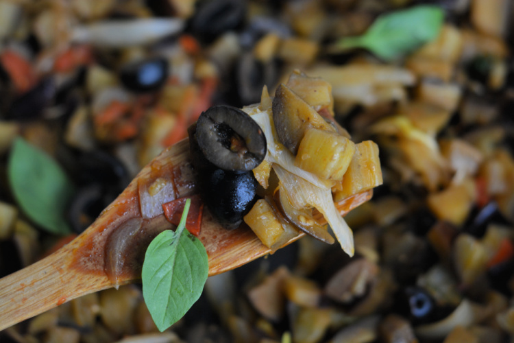 tererecetas's tweet photo. Receta de Caponata con aceitunas negras de Sanmer , una verdadera exquisitez
#aceitunas #caponata #AceitunasNegras
https://t.co/p8z1FYRm8P https://t.co/MHhGTgbZ7K