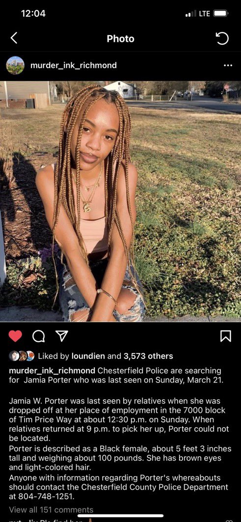 Rsmith24_'s tweet image. Missing person (black female) she’s our age help find her please !!!