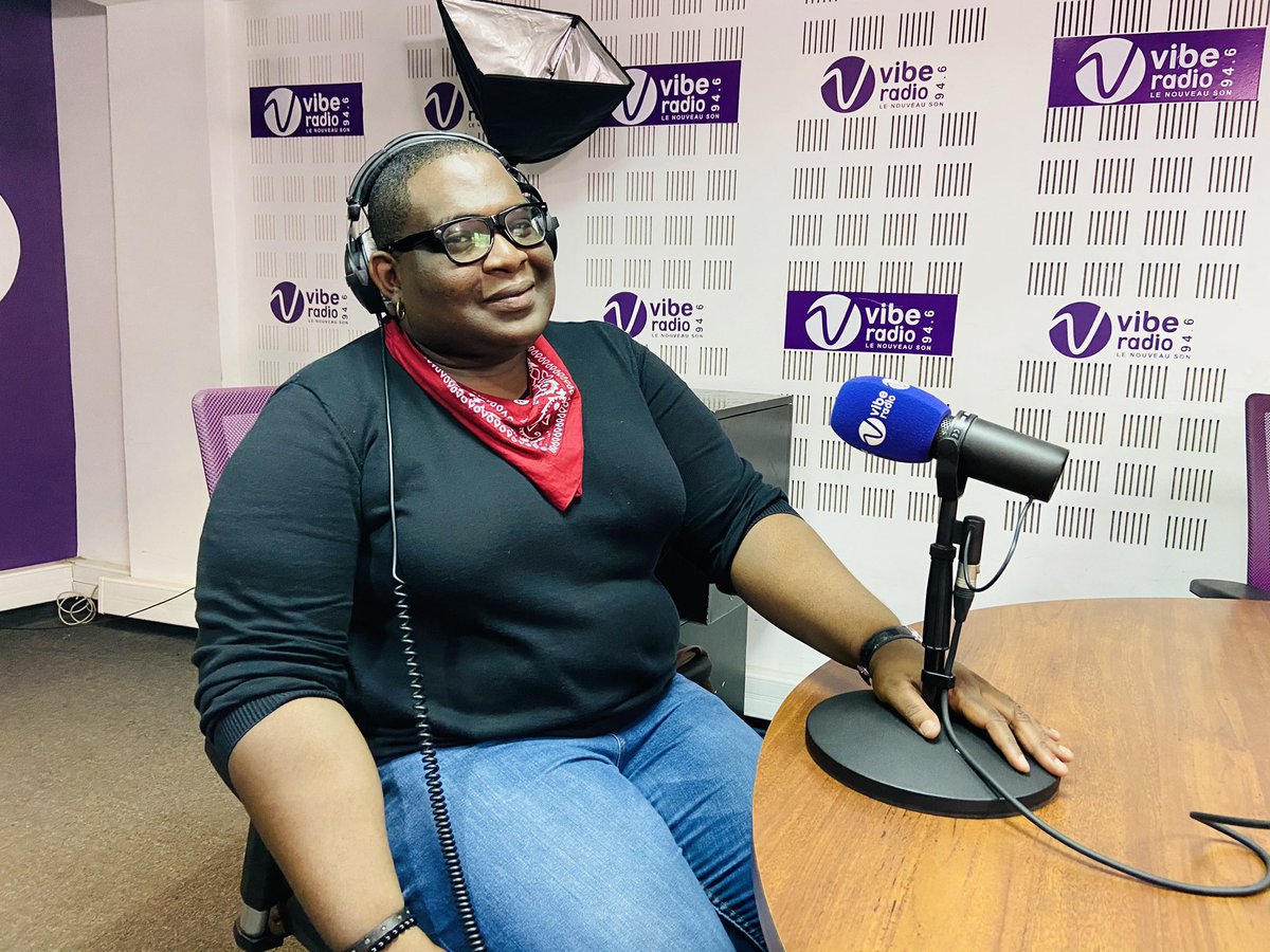 guyarmandoff's tweet photo. Super moment ce matin sur VIBE RADIO Côte D'Ivoire avec Amy Dembele Officiel
N’oubliez pas d’aller voir le clip et de vous abonner sur ma chaîne YouTube 

https://t.co/HZLllnCMlo
UCTyGb4hF5QZ8ejUAEO4f_AQ
#GAM
#doubleface https://t.co/z564n1Jpa6