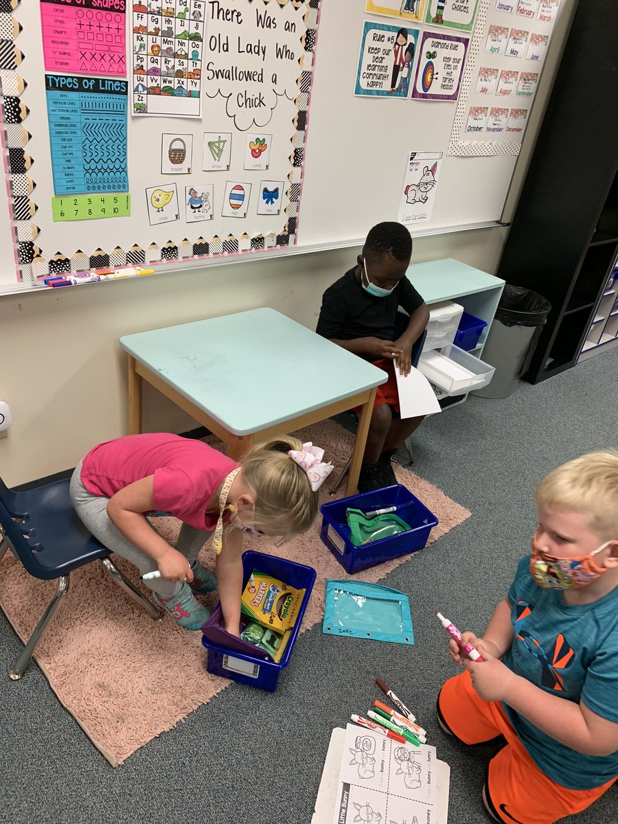 BacaWest's tweet photo. High-Quality PK where students engage in authentic read alouds, explore books, and are given opportunities for hands-on learning! ❤️ @NeyKnights #bisdELS @Danawest75 @RitaC11900705 https://t.co/gywSoK9OfT