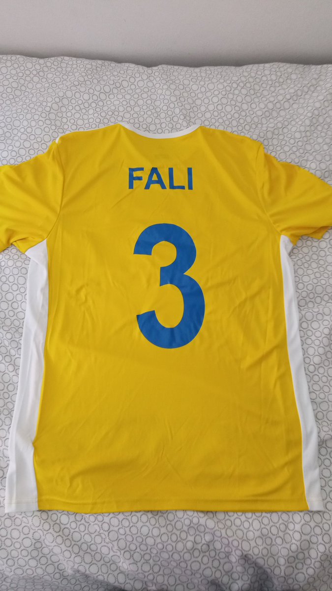 Gracias x el detalle 💛💙 <a href="/Cadiz_CFESports/">Cádiz CF eSports</a>