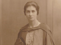 WESCentenary's tweet photo. Phyllis Margaret Tookey Kerridge #chemist #physiologist, created miniature pH electrode 4 analysing samples eg blood; improved respirator; developed audiometric standards 4 hearing tests w' significant role in establishing hearing aid clinics b. April 1901 https://t.co/mvQZJ1WgHK https://t.co/Uqx9AbNr3N