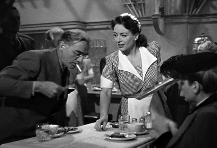 Masayuki Tsuda ついに邦訳が出たジェイムズ M ケインの ミルドレッド ピアース 映画版では 主演のジョーン クロフォードが着る衣裳の変化によって ２人の娘のいる野心的なシングルマザーが ウエイトレスからレストランを経営する裕福な女性へと