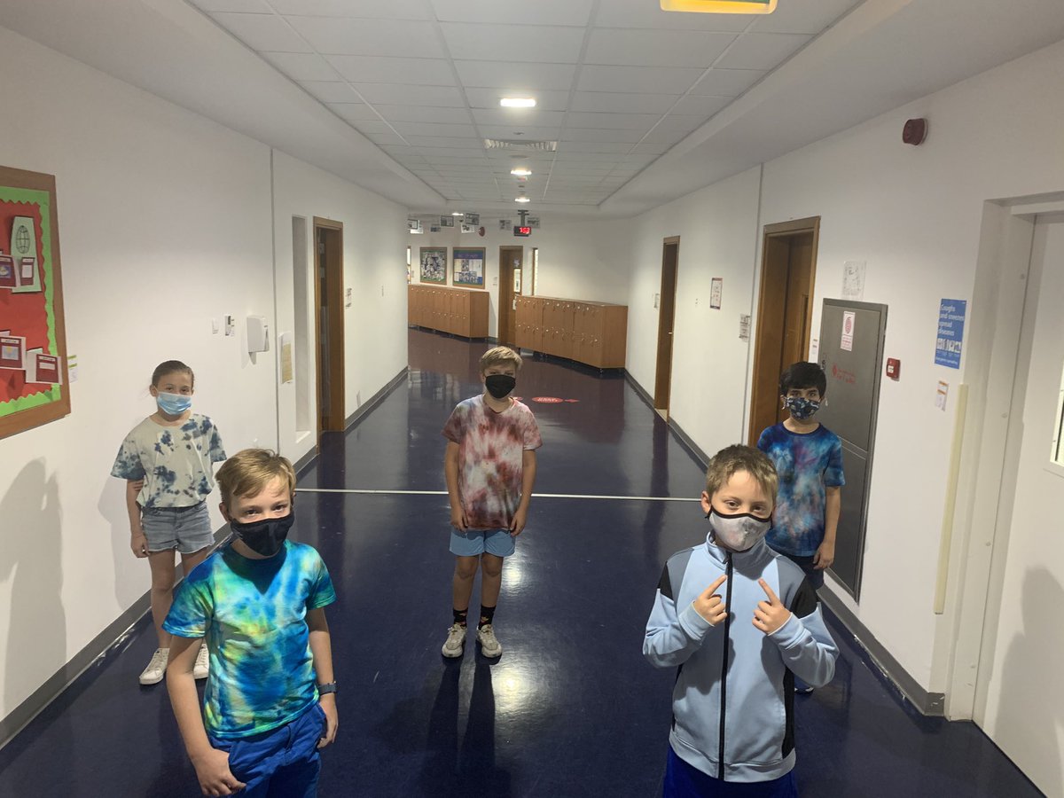 DBSJP_Year6's tweet photo. Yesterday’s Tie-Dye shirts (and mask) are looking amazing for today’s diversity awareness #GoBlueforAutism 💙💙 #ProudlyTaaleem🍎 https://t.co/POUF660go2