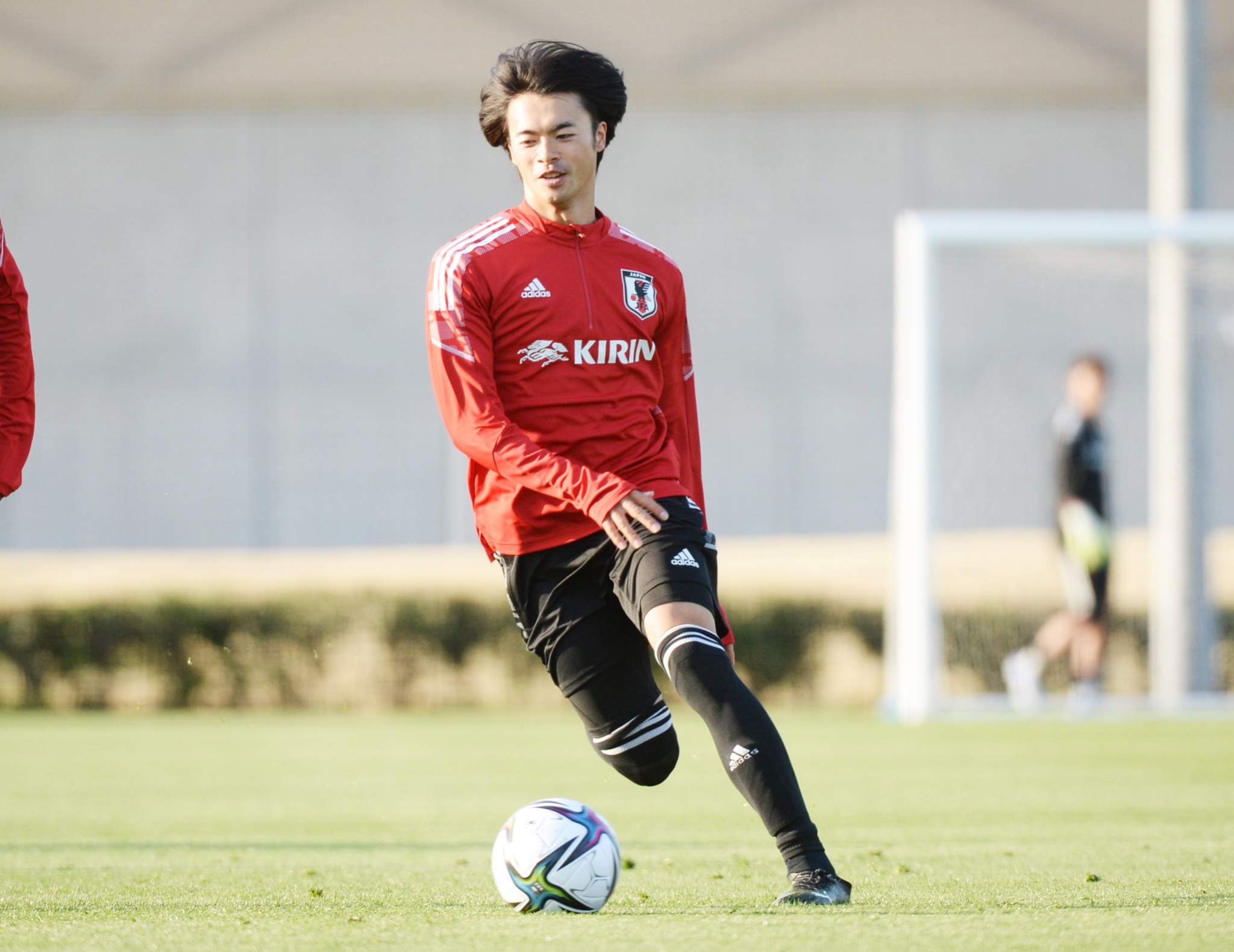 神奈川新聞運動部 サッカーu24日本代表の背番号が発表され Frontale 出身の 三好康児 選手が10番を背負うことが決まりました 注目の 三笘薫 選手は7番 アルゼンチン戦での活躍に期待です T Co Ssnagw7aoj Twitter