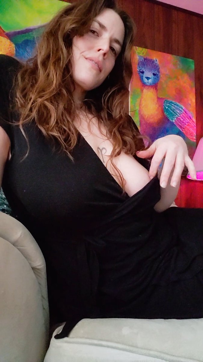 StarshineloverG's tweet photo. Feeling the Goddess, feeling the love https://t.co/Pm8h8kdRYz https://t.co/LrpiWN3jBS