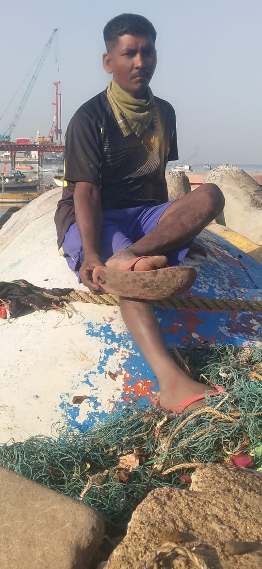 VanchitMacchim1's tweet photo. @AUThackeray Please stop bullying Mumbaikar Fisher-folk
with your Ganges of
@mybmcCoastalRd @AshwiniBhide failed to form impact assessment in 3yrs
#RaisingCorporateState
#LivelihoodFullyDestroyed
#ArtisanalFisherHajiAliBay
#MajhiVasundhara Nahi Ka ?
#LegalizedPlunder https://t.co/geqAoxf9Yw
