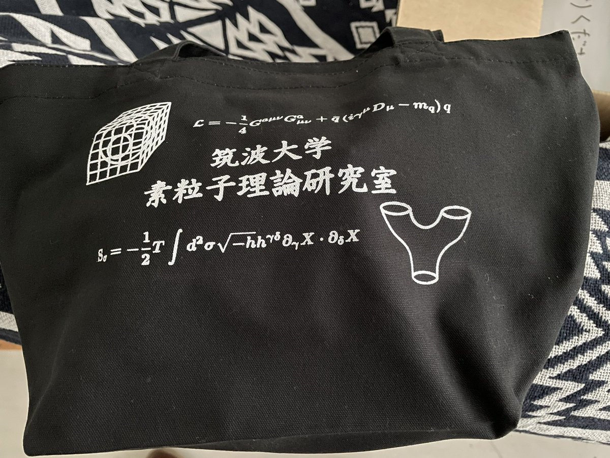 ITF_KI's tweet photo. 素敵な卒業祝いいただけた https://t.co/MwpX8xJf7k