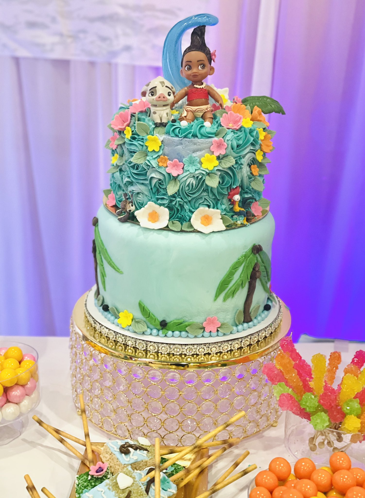 Cakes Design by Angelica's Design on X: 🎂 Kids B-day Cakes Style: (20) 🎂  🧁 Texture: Fondant 🏰 Theme: Baby Moana 🍰 Cake Colors: Teal-Mint,  White-Yellow-Gold 👸 Event: Catherine (Birthday Party) ✨