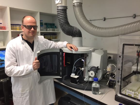 antonyjfunnell's tweet photo. How to harvest precious metals from rare plants. You're tutorial starts here with the latest Future Tense podcast - https://t.co/o61dzv2mAm @UQ_News #environnement #agromining #pytomining @RadioNational https://t.co/MmViMS0zyb
