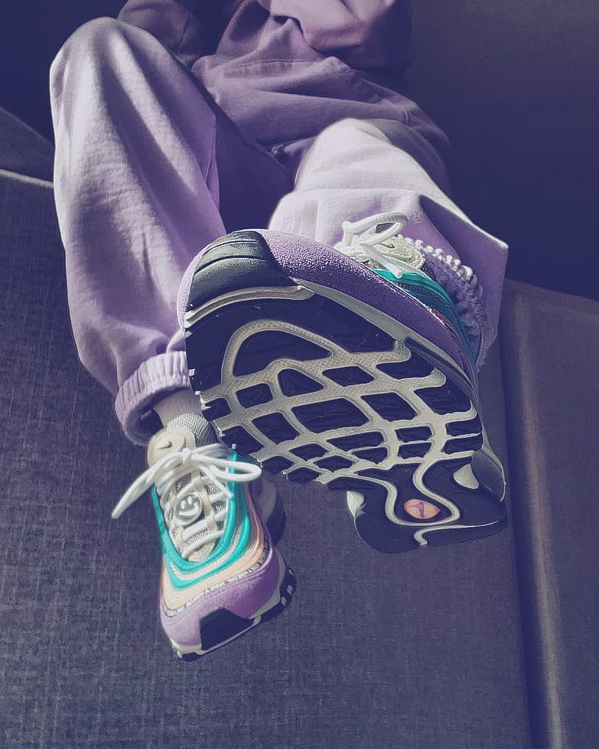 chaseMonica's tweet photo. Airmax90 #SoleSavyAir @SoleSavy https://t.co/jOAiQPcM8x