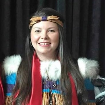 The B.C. government denied a Hən̓q̓əmín̓əm̓ speaking woman to register a business name (k̓ʷə́yecən) in her language. Cheyenne Cunningham and advocates say language recognition is a right outlined in UNDRIP and B.C.'s laws need to change.
Details on📻,📺 &amp;🕸️Thursday morning