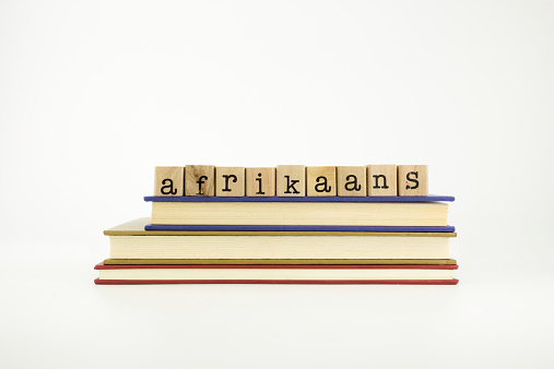 GrootFM's tweet photo. Wat is jou gunsteling- Afrikaanse woord? #GROOTontbyt #GROOTfm @kykNETtv https://t.co/DFfuVjqV7B