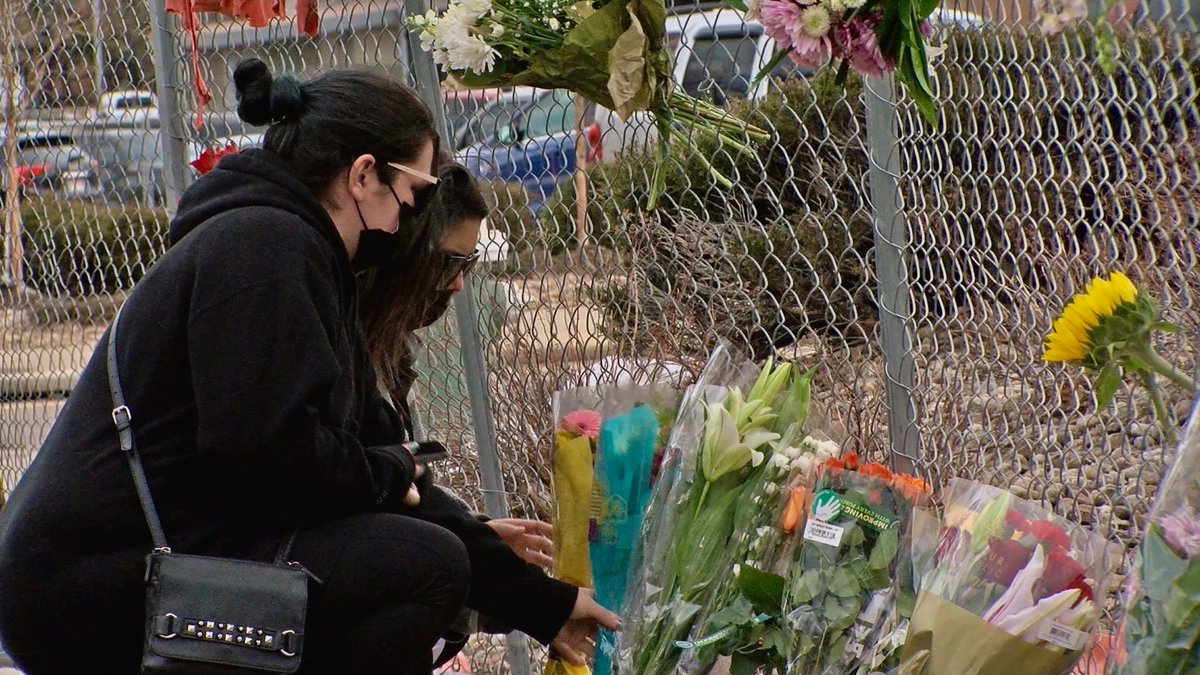 BoulderOEM's tweet photo. The horrific attack on our neighbors is difficult for all of us. Feelings of stress, depression or exhaustion are normal during times of crisis or trauma. Resources that can help: https://t.co/gLfjVvtLY7 #BoulderShooting #BoulderStrong https://t.co/WRxCypN4lA