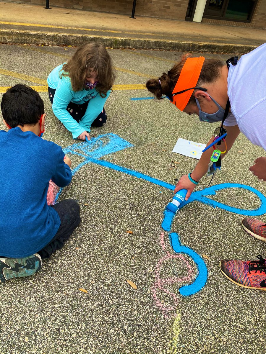 burnsLEAP's tweet photo. Our @LeaphartElem STEAM club kiddos did such an AWESOME job testing out their sensory pathway designs today! @SchelbleLES #chalkpaintrollerobsessed #sensorypathway #thisisleaphart https://t.co/ZCDfHDhbH5