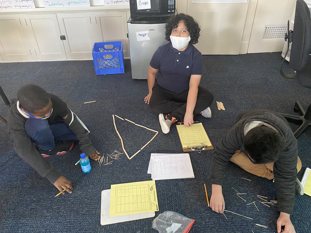 JanaeCapshaw's tweet photo. Scholars in Ms. Gage’s 4th grade class identified triangles based on their attributes and properties! 💜 #mesgrit #magicatmes @MorningsideFW @vanessacuarenta https://t.co/azaQaNo9k1