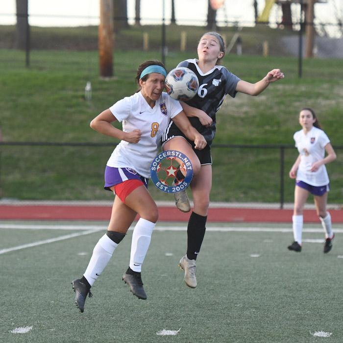SoccerSTL's tweet photo. Tied 1-1 at halftime between @FHSladywarriors and @RKKougarSoccer https://t.co/glPTChtKHW