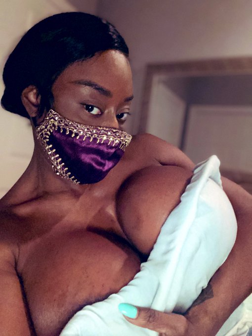 It&rsquo;s never too late see what&rsquo;s under this sheet a free my massage  !New updates and free promo ends soon<a href="/tag/bigboobs"class="tags"><span>#bigboobs</span></a><a href="/tag/bath"class="tags"><span>#bath</span></a><a href="/tag/massage"class="tags"><span>#massage</span></a><a href="/tag/ebonygoddess"class="tags"><span>#ebonygoddess</span></a><a href="/tag/smother"class="tags"><span>#smother</span></a>