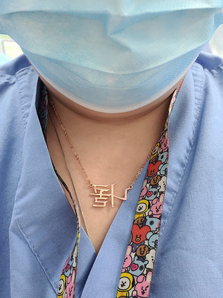 Nacho1503's tweet photo. 36 years old and living life with BTS 💜 every single day! They make my world better so I can make other's worlds better too! You can't stop me loving myself!! #DopeOldPeople #btsarmy https://t.co/OnNgpIk5i6