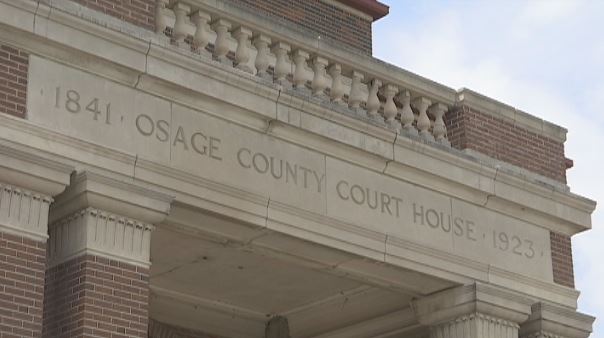 Elizabeth_MidMo's tweet photo. "Believe me, I take it very seriously" Mike Bohnam, Osage County Sheriff after report of alleged felony assault at the Osage County R-II Schools in Linn. https://t.co/keaHKNISpf
