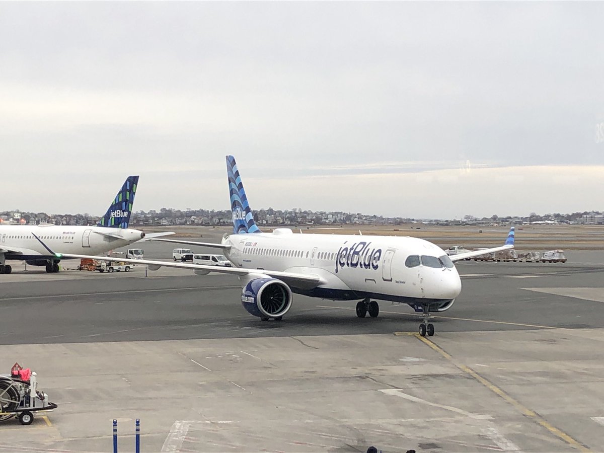 ⁦<a href="/HelloJetBlue/">HelloJetBlue</a>⁩ newest member of the family paid a visit to BOS today.