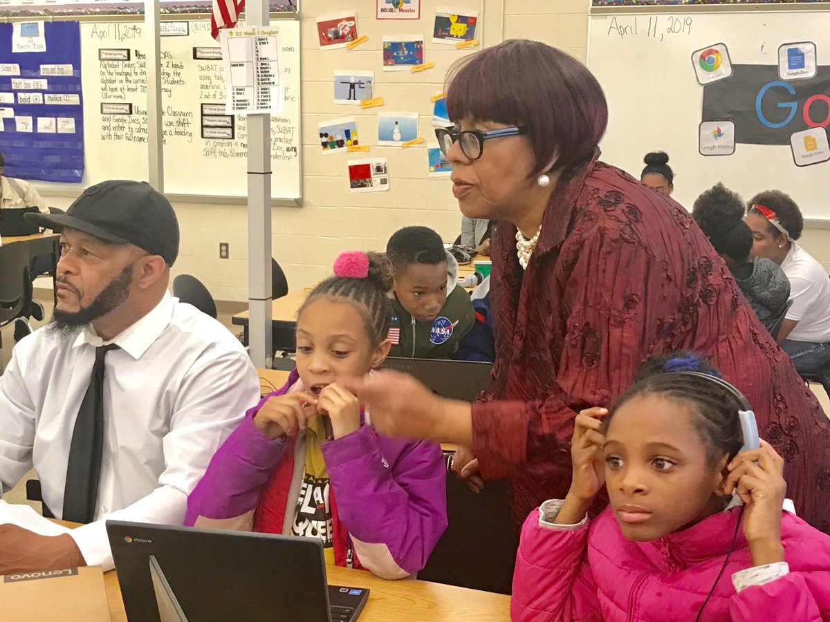 MarkSLewis2's tweet image. JOIN US FOR A VERY INSPIRATIONAL SESSION W/ WANDA WEBSTER-STANSBURY ON ONE SOUL LIVE PODCAST. Thursday 5-6:30pm EST FB, YouTube, Twitter