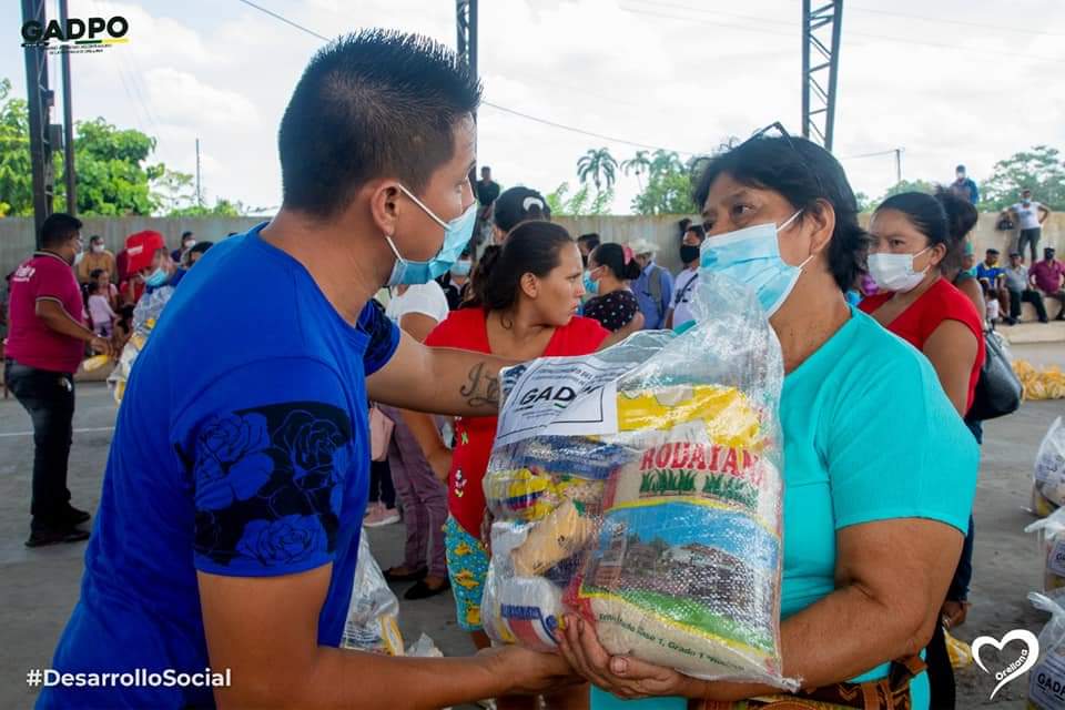 GADPORELLANA's tweet photo. 📍Somos Desarrollo Social | 👉
Entregamos #191 raciones alimenticias a nuestros grupos vulnerables 🧑🏽🦯👵🏼🤰🏼 en la parroquia Lago San Pedro, hoy visitamos a las comunidades: #JuanMontalvo #FreddySilva #Arenales #14DeDiciembre #UnidosVenceremos @magyorellana #Prefecta https://t.co/ASvChSHM2v