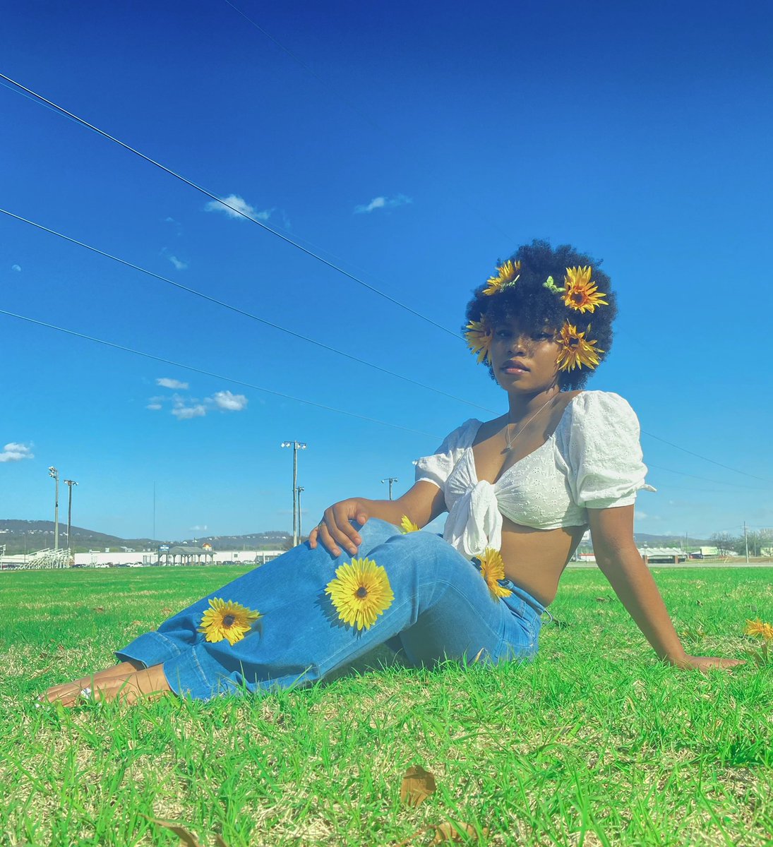 aaliyahx0803's tweet image. Where the sun shines 🌻☀️

📸: @AnsleyJoseph1 
#wardenwednesday