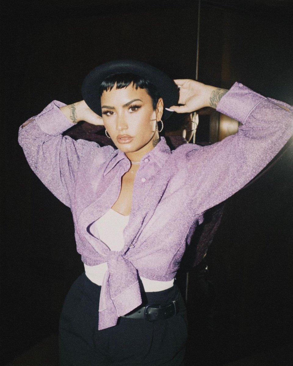 Kehlani and Demi Lovato looking gorgeous, that's the tweet.