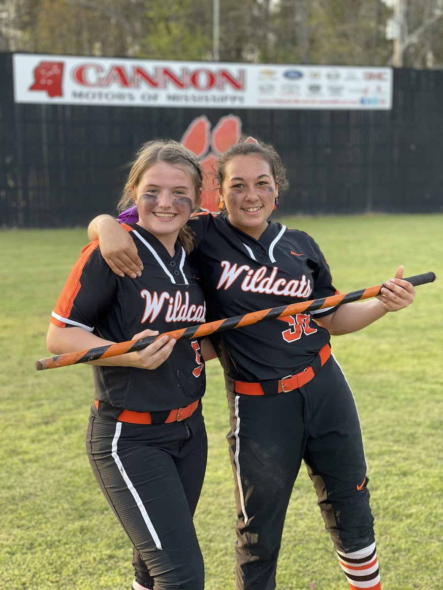 CalhCitySftbl's tweet photo. 2 great wins so far this week! Last night, CCHS topped Water Valley 8-1. Players of the game were Aimee Buckley and Jenna Nichols. Division win tonight against Bruce 2-1. Offensive and Defensive player of the game is Arianna Campbell. #LetsGoCC @JMakeGillespie @calhouncityhs https://t.co/6rvKF0xHf6