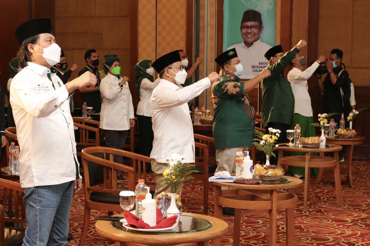 cakimiNOW's tweet photo. Pak Mendagri yang terhormat, DPRD itu sasaran aspirasi langsung dari masyarakat, berikan bekal sesuai kebutuhan dan kemampuan apbd masing-masing aja https://t.co/hjK9LZUzsg