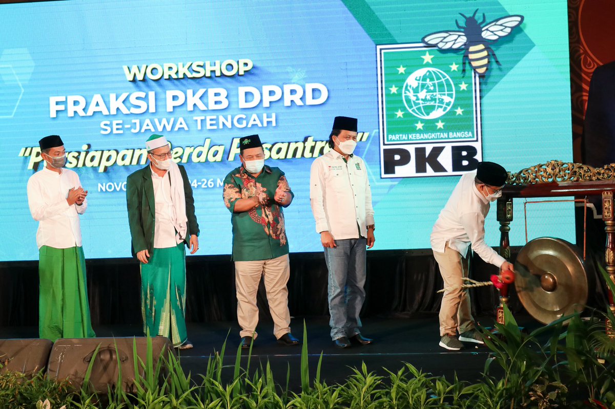Pak Mendagri yang terhormat, DPRD itu sasaran aspirasi langsung dari masyarakat, berikan bekal sesuai kebutuhan dan kemampuan apbd masing-masing aja