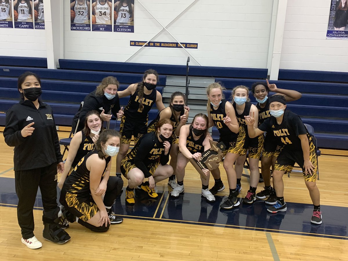 JasonESchmitt's tweet photo. Bishop Foley hangs on to defeat Royal Oak Shrine, 63-57, to capture the D3 district championship tonight at Shrine HS. 
My story and photos coming for 
@MIPrepZone in a bit. 

 @BishopFoley @ShrineSports @shrine_gbb https://t.co/Vy8KiDiSrc