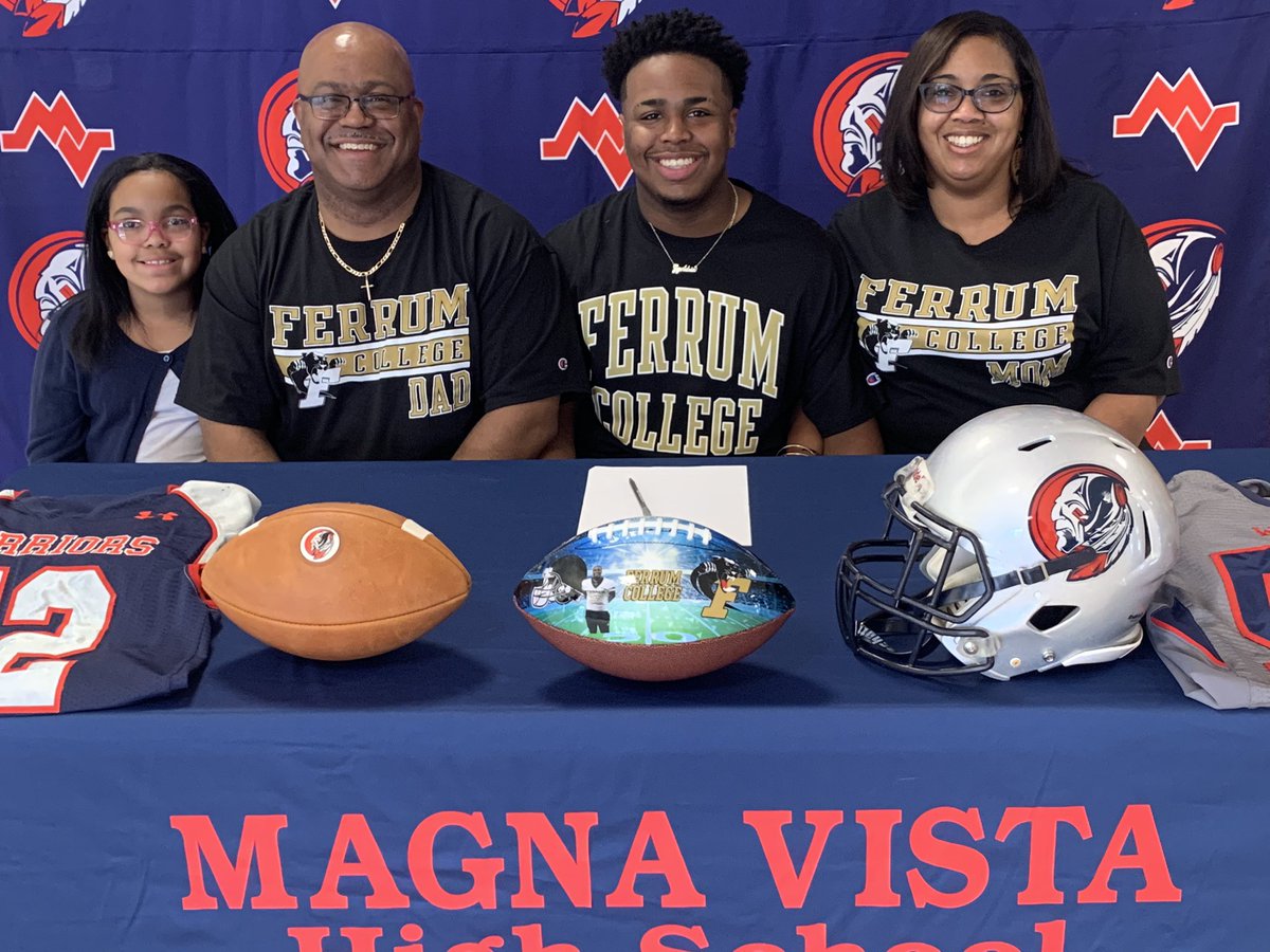 MvWarriorSports's tweet photo. Congrats to Shawn Hairston for signing with Ferrum College to play football. Row 1: Teresa Hairston, Renado Hairston, Shawn Hairston, Renea Hairston, Vera Spencer. Row 2: Madison Hairston, Ronald Spencer. Row 3: John Gibbs, Hugo Hughes, Joe Favero, Drew Lowery, &amp; Charles Byrd. https://t.co/n5CbNEADDC