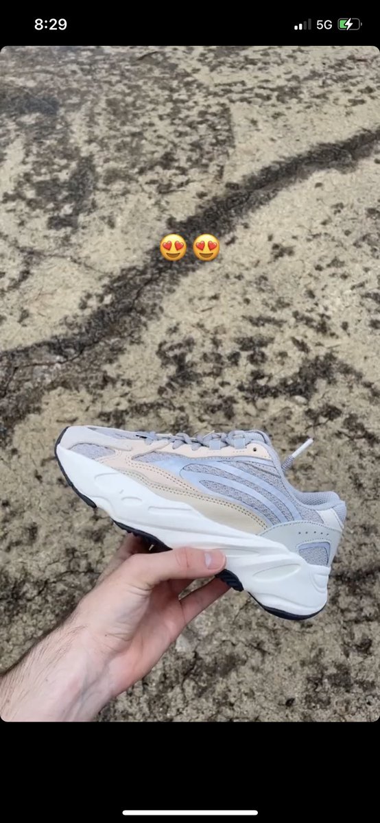 hypelabpr's tweet photo. WTB Yeezy Cream 700 https://t.co/cztlxfNo56