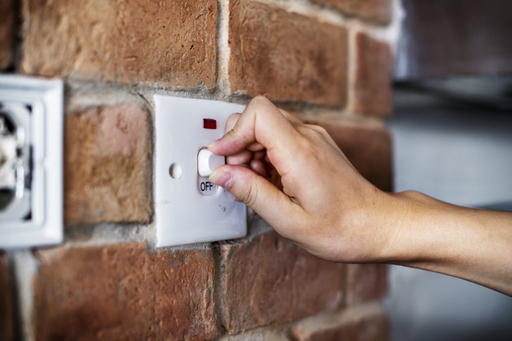 Alpha_Omega_ABQ's tweet photo. Homeowner’s Guide: How To Safely Handle Electrical Equipment https://t.co/TXg7Dhok8X https://t.co/q7ttlIMeQ1