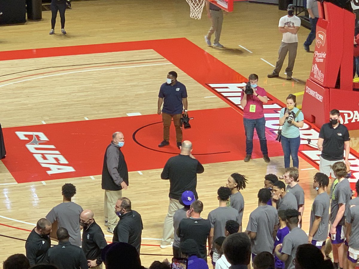 DallaEmerson's tweet photo. @BghsLunch what an amazing night representing the babies we feed everyday. Way to go @PurplesHoops !!! https://t.co/ZdtPuf1dBs